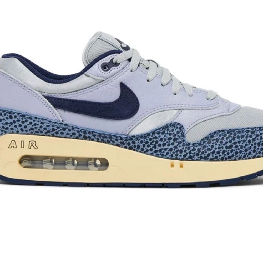 Nike Air Air Max 1 ‘86 Big Bubble Sneakers in Navy and Beige